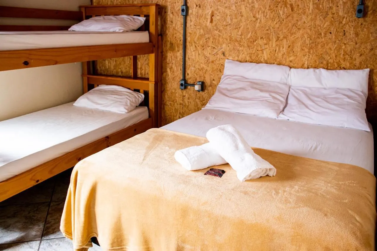 Esquina 8 Suites Confort & Hostel Флорианополис